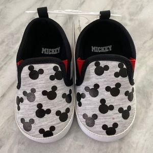 NEW Disney Mickey Mouse Walkers